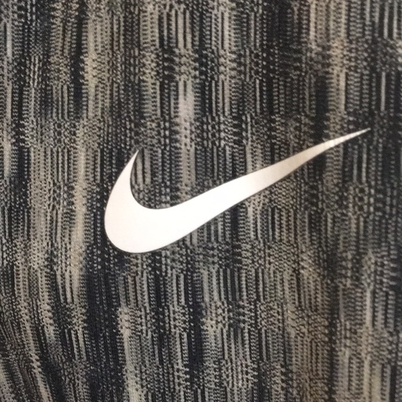 Nike Hyperwarm Sweater - Picture 6 of 6